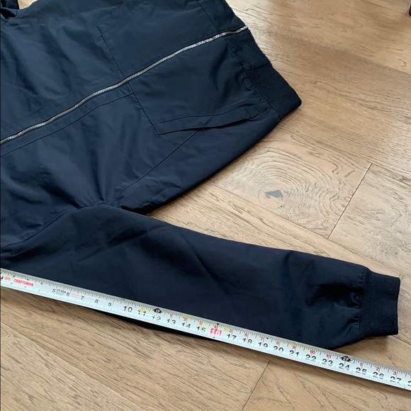 Michael Kors Men's Water Resistant Bomber Jacket Size Medium - Picture 9 of 12